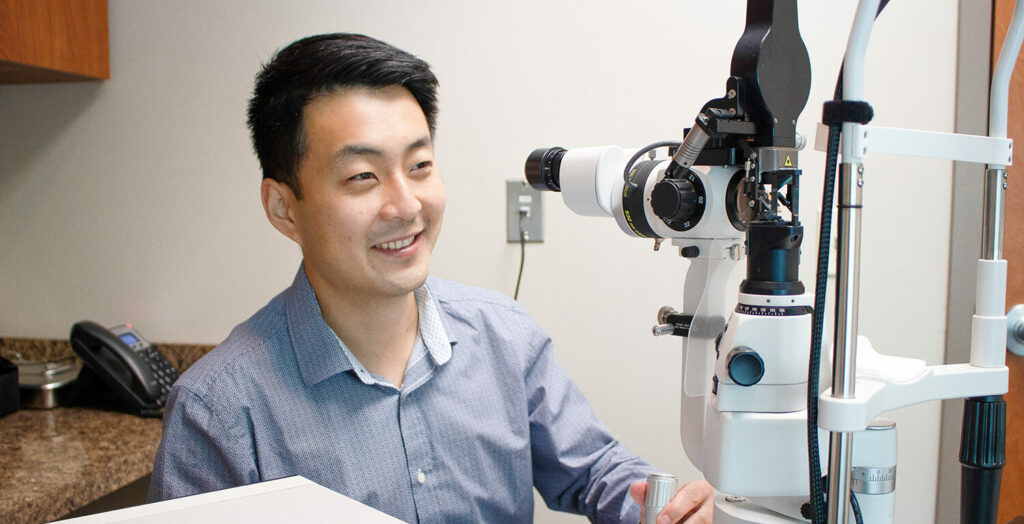 Detached Retina, Optometrist in Chicago, Illinois